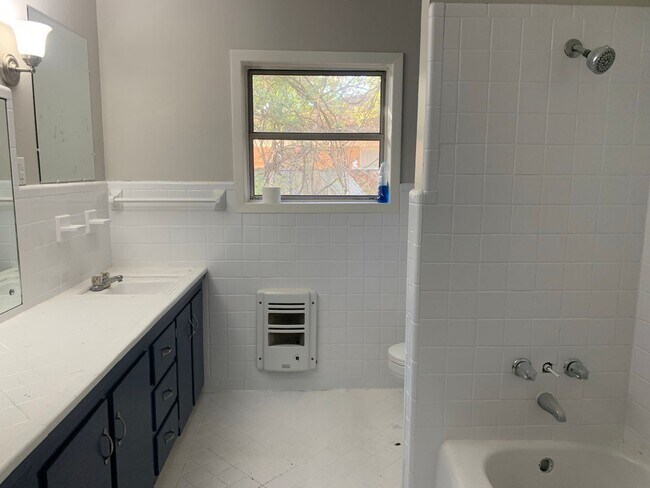 Building Photo - UPDATED HOME IN GREENACRES PLACE (North Bossier)