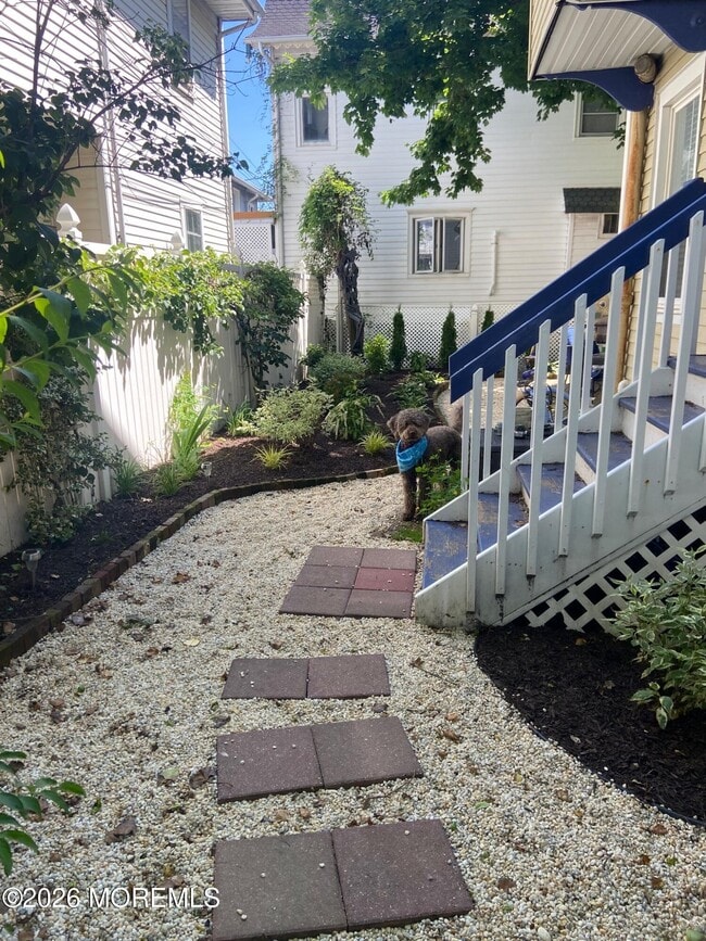 Building Photo - 74 Mt Hermon Way