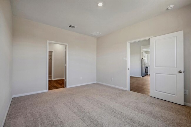 Building Photo - 10419 Red Cardinal Dr