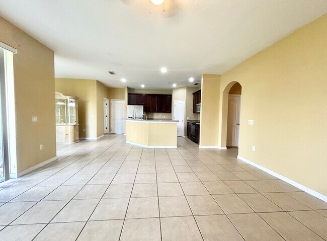 Building Photo - Beautiful Home in Parkview at Lake Shore