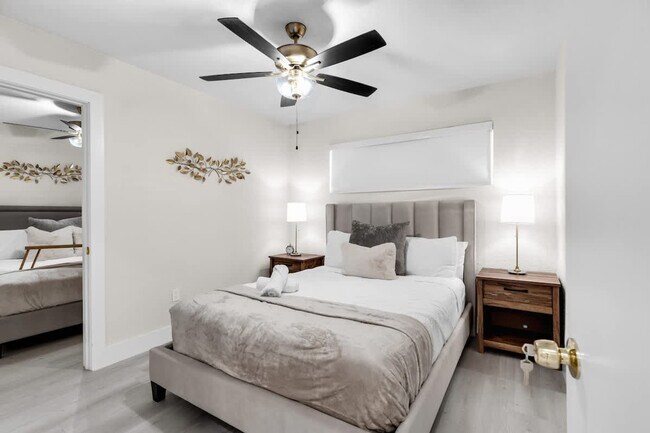 Building Photo - 6450 Perry St