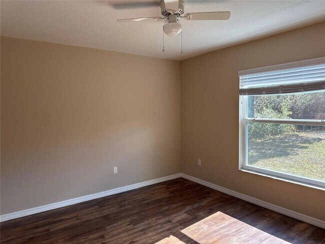 Building Photo - 4000 SW 139th St Rd