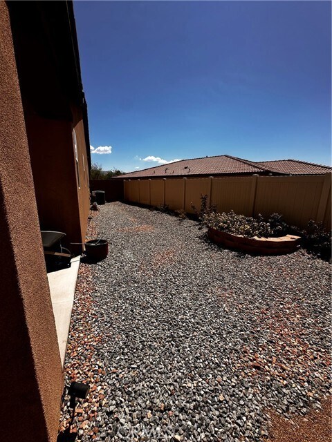 Building Photo - 11583 Kitetail Dr
