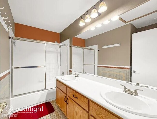 Building Photo - 4 br, 2 bath House - 9803 Silver Lasso Str...