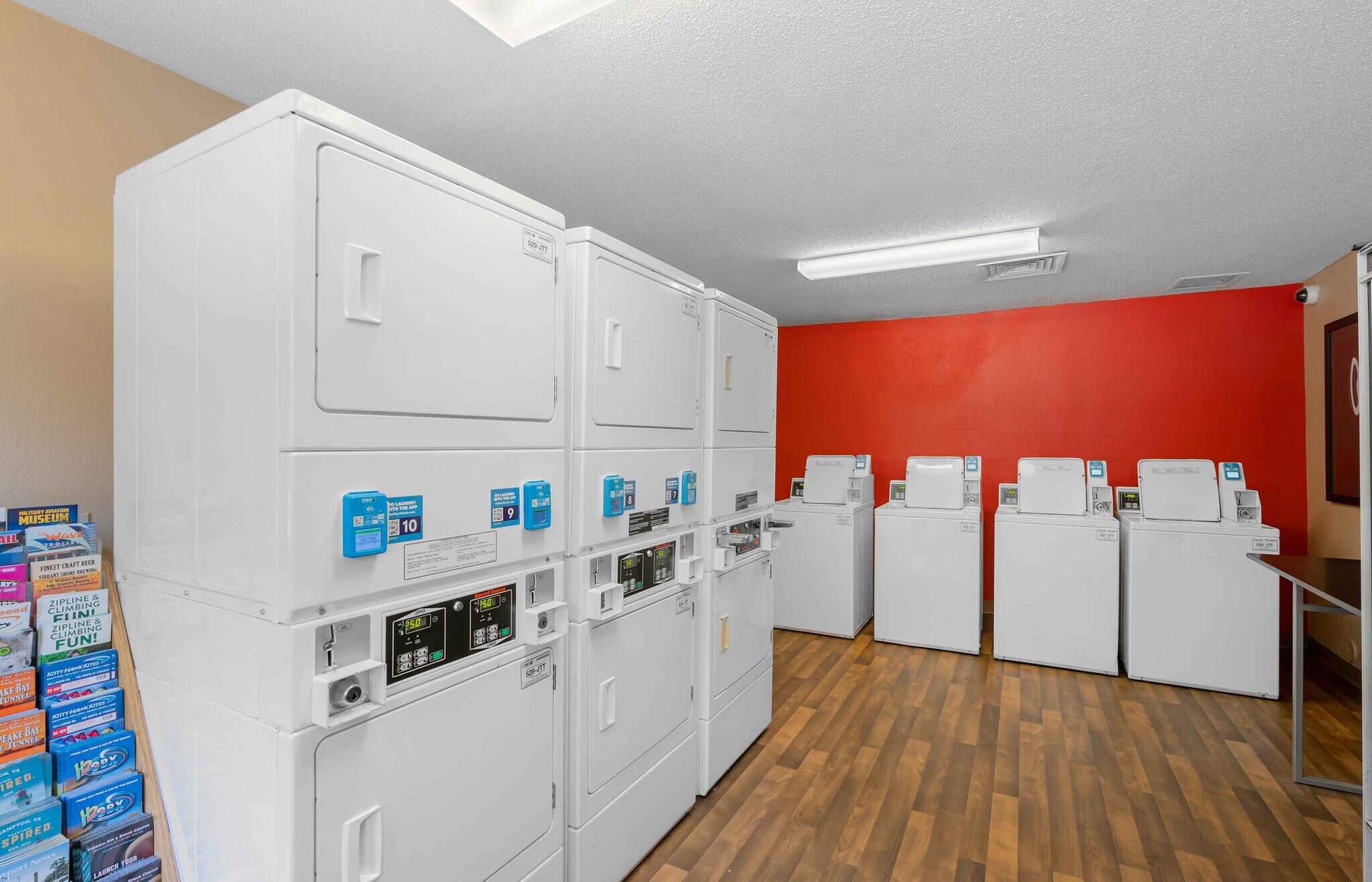 Building Photo - Furnished Studio-Virginia Beach - Independence Blvd.