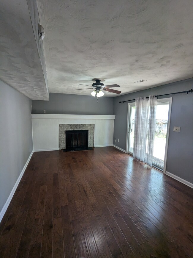 Building Photo - 12 Admiral Ct