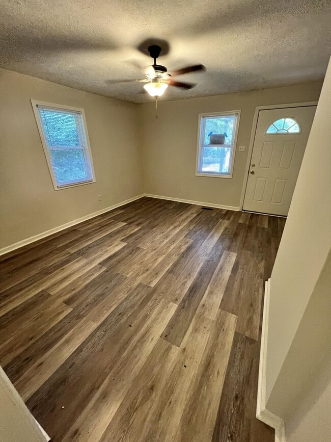 Building Photo - 1522 Aiken Ave