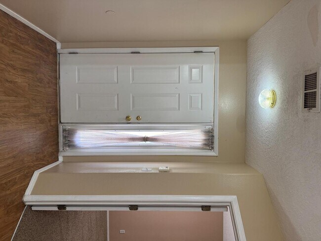 Building Photo - 256 Glenridge Park Ln NE