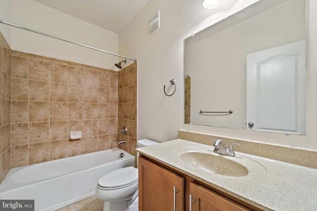 Building Photo - 43097 Thoroughfare Gap Terrace