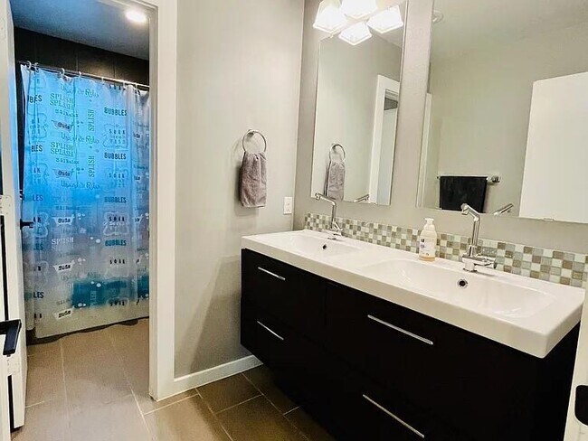 Building Photo - 2305 Comburg Castle Way