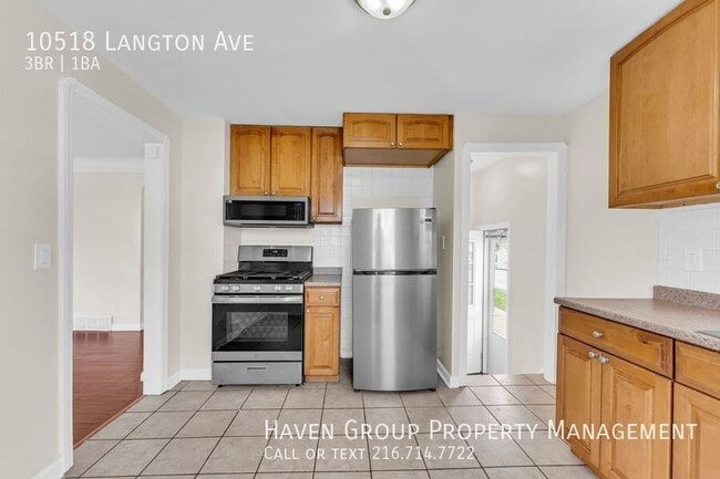 Building Photo - 10518 Langton Ave
