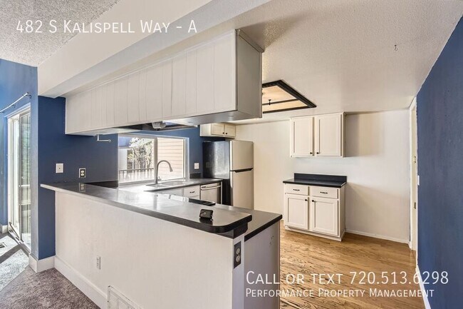 Building Photo - 482 S Kalispell Way
