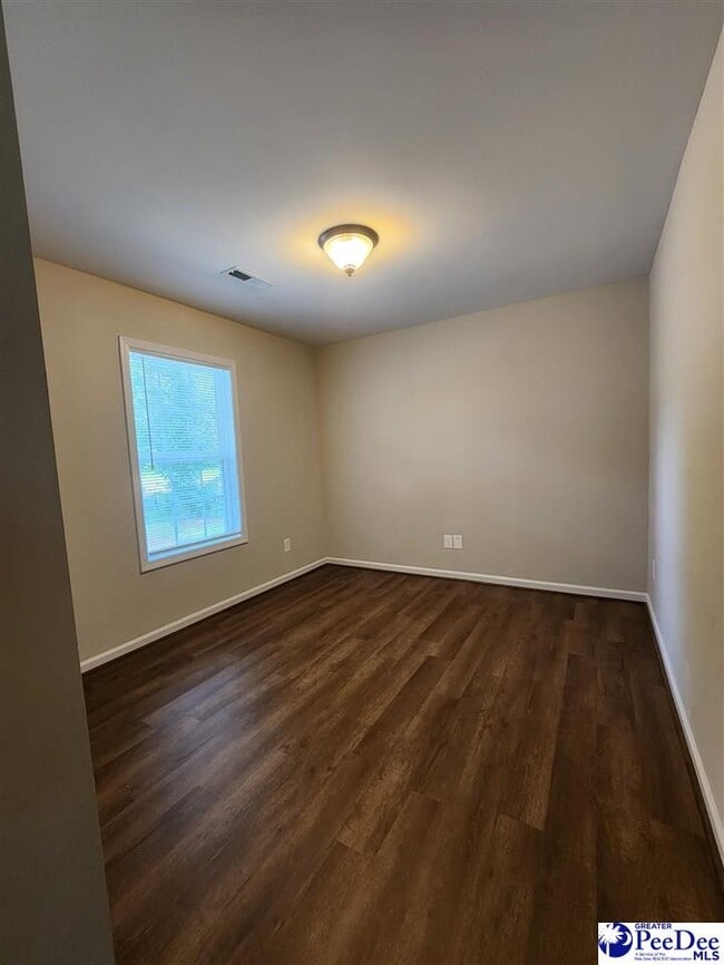 Building Photo - 297 Green Acres Rd