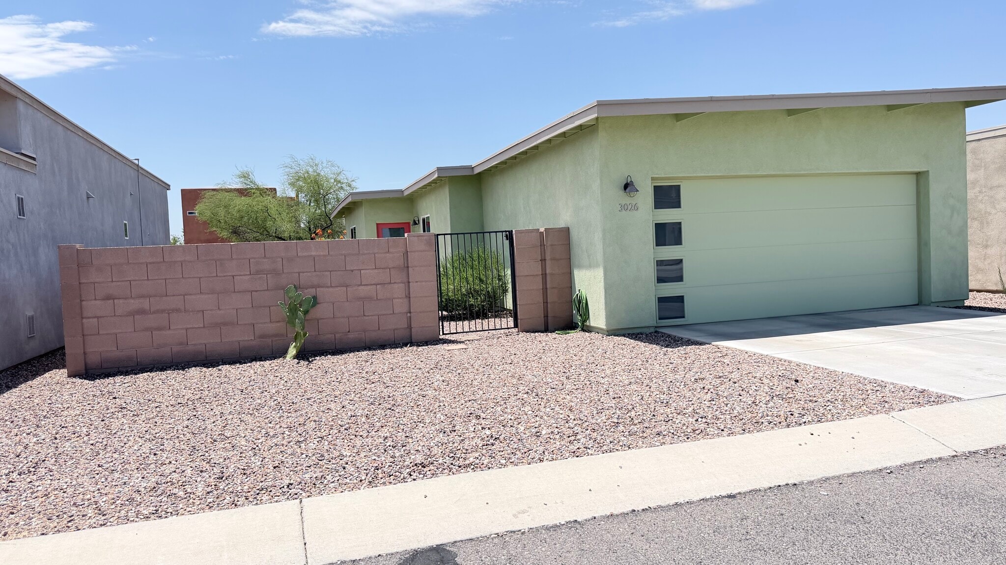 Building Photo - 3026 N Dasylirion Dr
