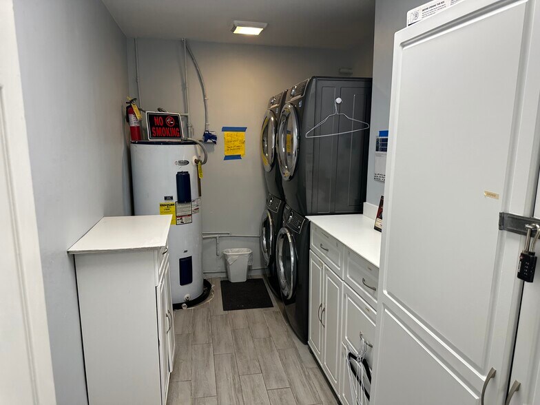 Building Photo - 1258 Beach Rd