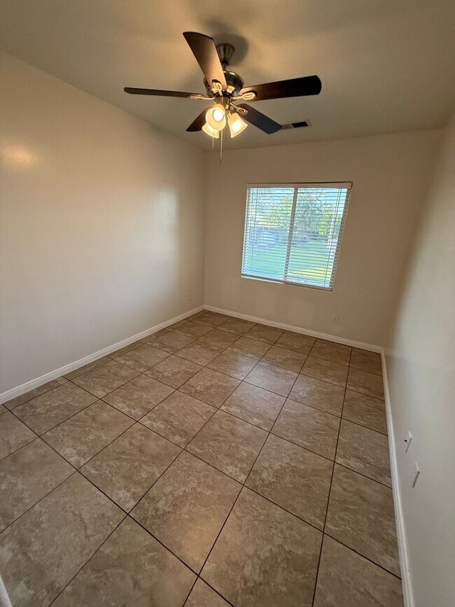 Building Photo - 2623 Bagwell Ct