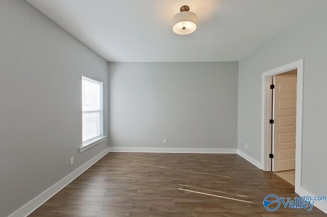 Building Photo - 8008 Shadesbrook Dr