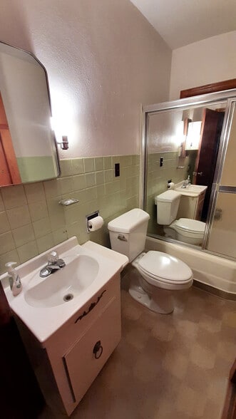 1st Bathroom - 821 10th St W