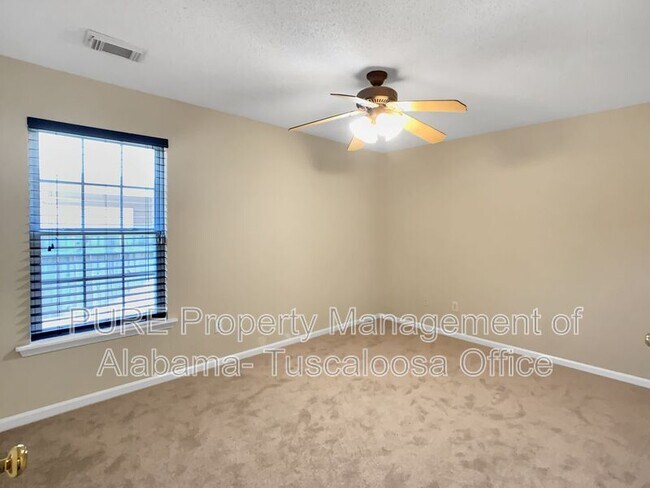 Building Photo - 2613 Willow Ridge Way
