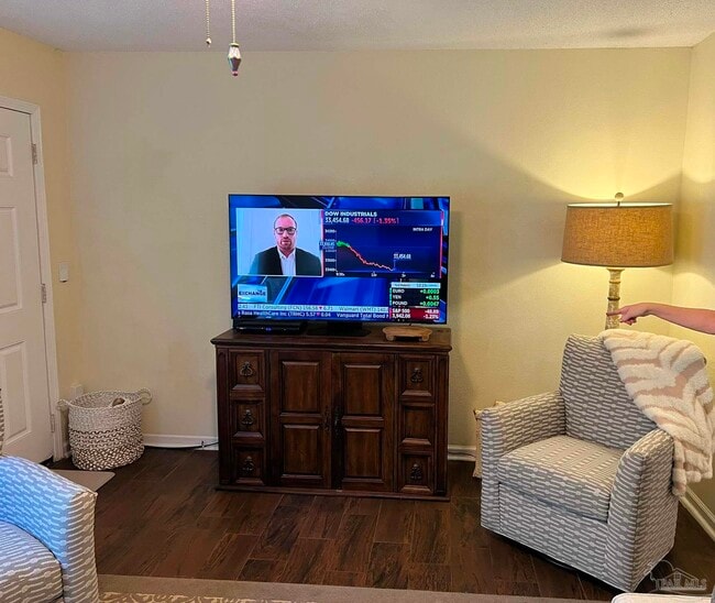 Building Photo - 113 McClure Dr