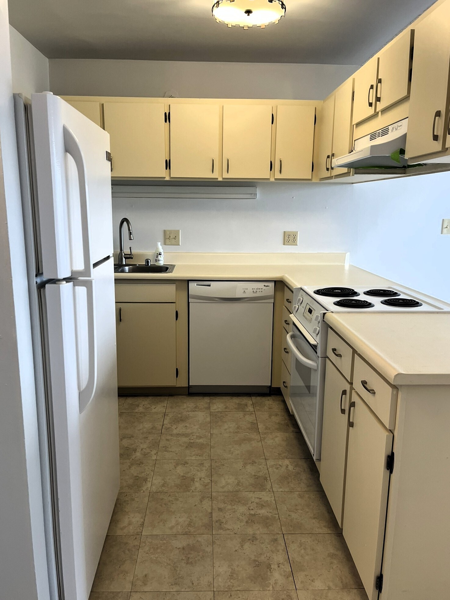 Kitchen - Appliances - 3045 Ala Napuaa Pl