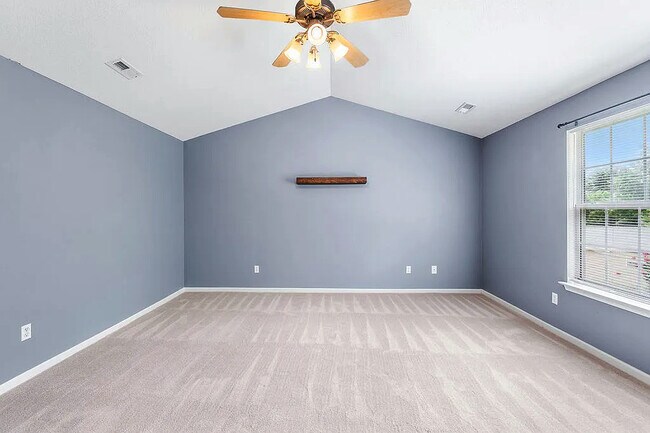 Building Photo - 211 Night Heron Dr