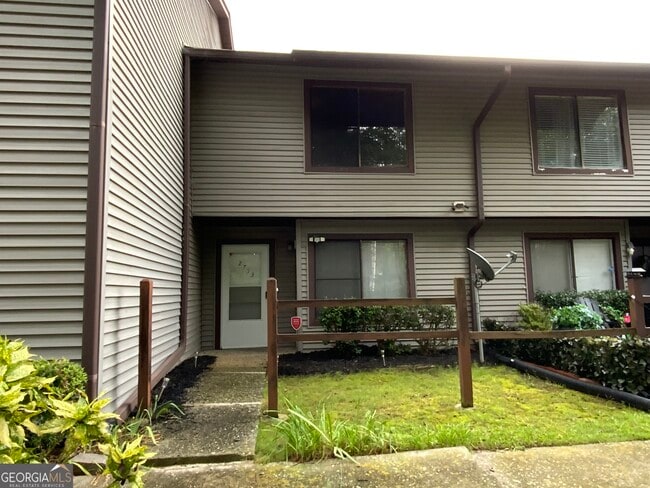 Primary Photo - 2753 Whitewater Ct