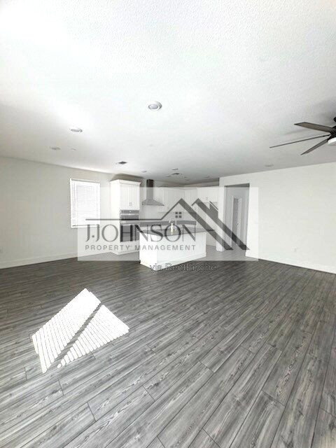 Building Photo - 1553 Tanager Ave