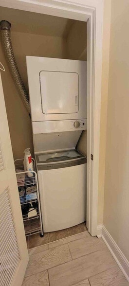 Building Photo - 1678 Beach Blvd