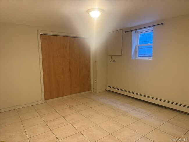 Building Photo - 411 W Walnut St