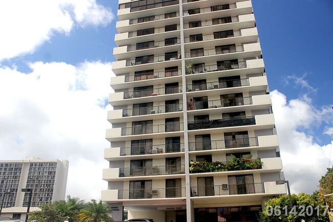 Primary Photo - Move-In Ready & Conveniently Located 2BR / 1BA / 1PKG PARKSIDE TOWER – MCCULLY