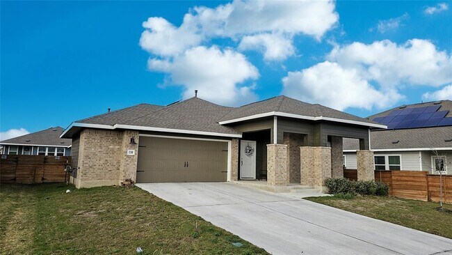 Building Photo - 230 Gresham