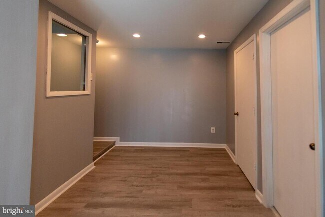 Building Photo - 5222 Magnolia Pl