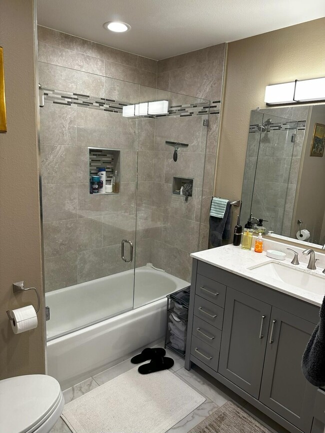 Building Photo - 59 Palma Dr