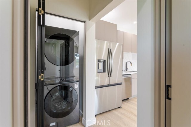 Building Photo - 11112 Emelita St