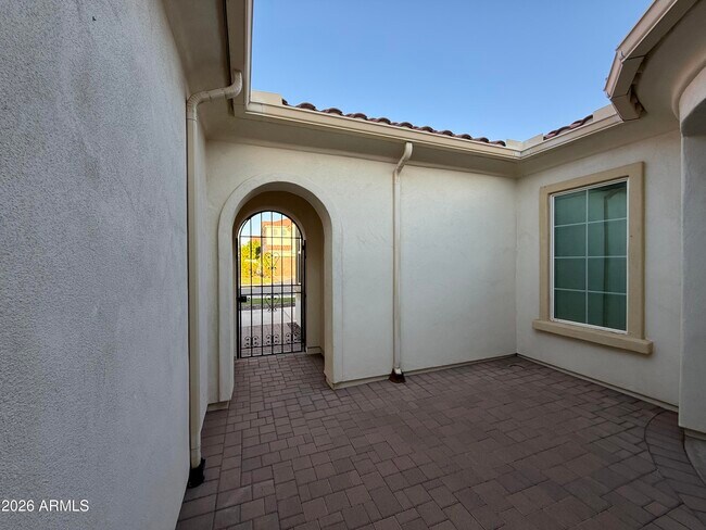 Building Photo - 3320 S Waterfront Dr