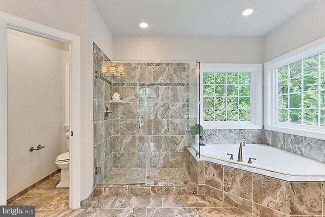 Building Photo - 6526 Dearborn Dr