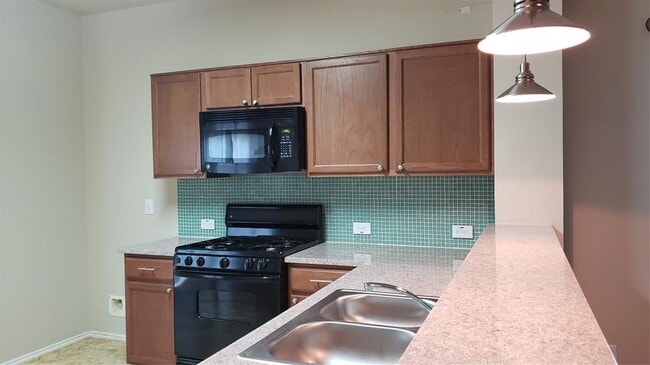 Building Photo - 6118 Sierra Springs Ln