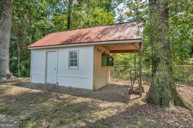 Building Photo - 215 Brookwood Dr