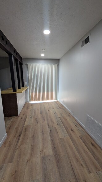 Building Photo - 815 E Wayne Ave