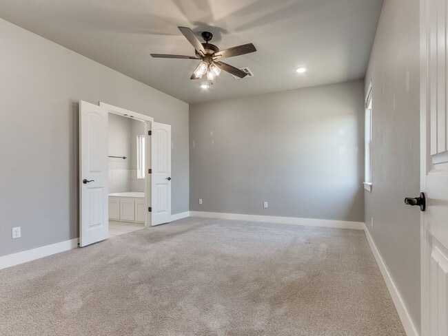 Building Photo - 3212 Hayven Cir