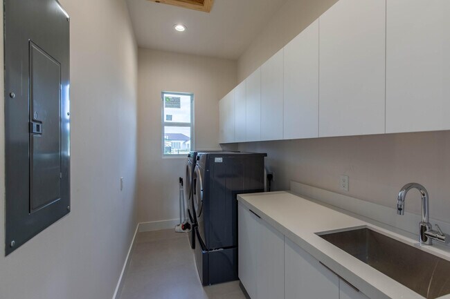 Building Photo - 2889 Appaloosa Trail