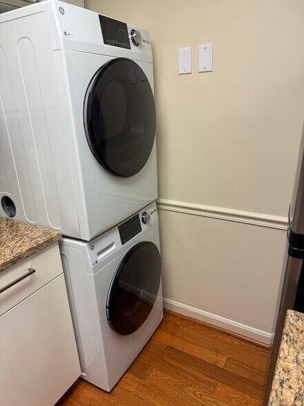 Building Photo - 4607 1/2 MacArthur Blvd NW