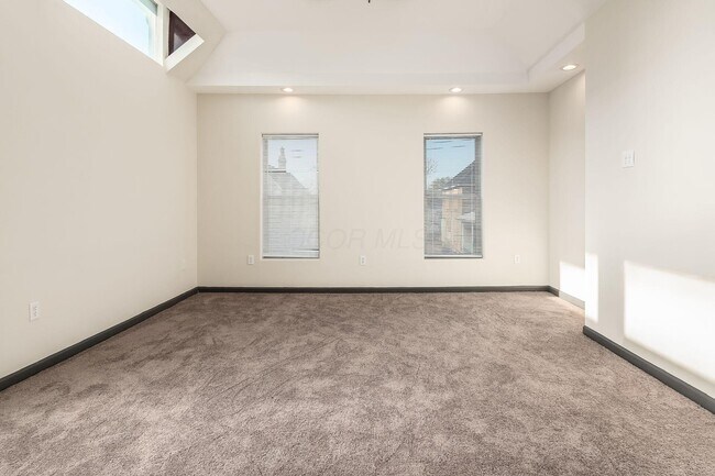 Building Photo - 28 Rodgers Ave