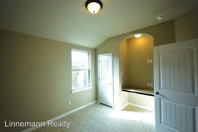 Building Photo - 1206 Vanguard Ln