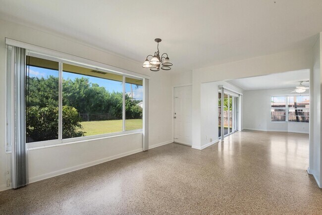 Building Photo - 2022 Collier Ave