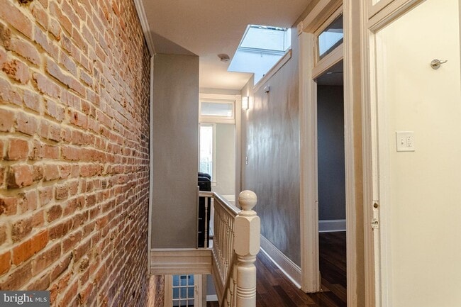 Building Photo - 23 N Potomac St