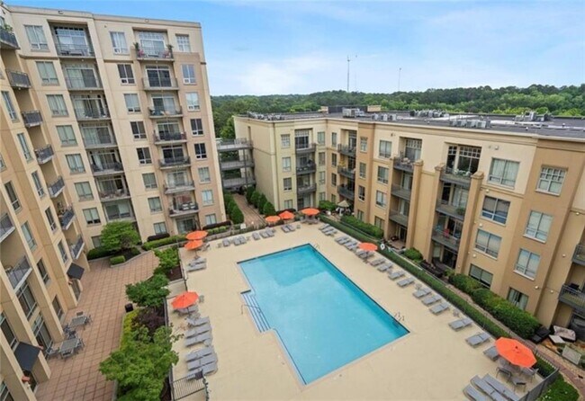 Building Photo - 711 Cosmopolitan Dr NE
