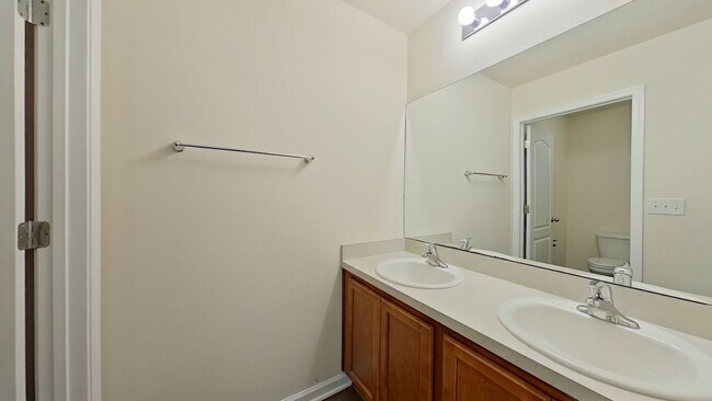 Building Photo - Gorgeous 5 Bedroom Home in Alta Lakes!