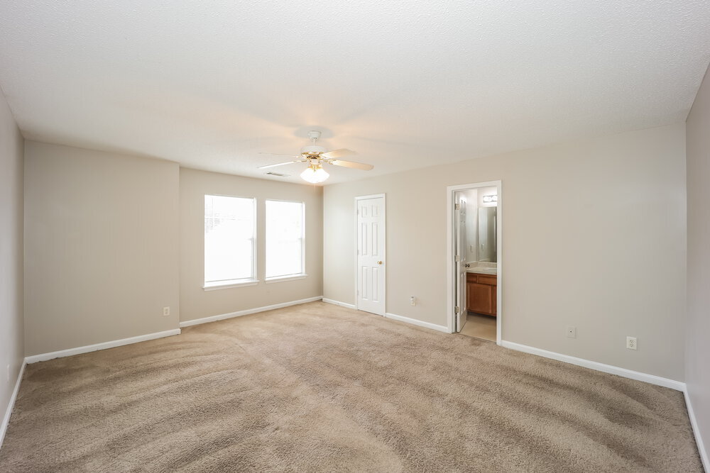 Building Photo - 2222 Tuley Dr